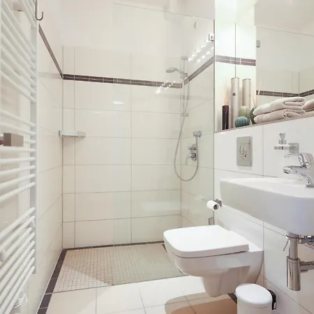 5 Personen Altbau Nahe Kurfuerstendamm - Shakespeare * Berlijn