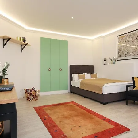 Lejlighed 5 Personen Altbau Nahe Kurfuerstendamm - Shakespeare *