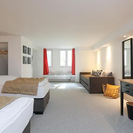 5 Personen Altbau Nahe Kurfuerstendamm - Shakespeare Apartamento *