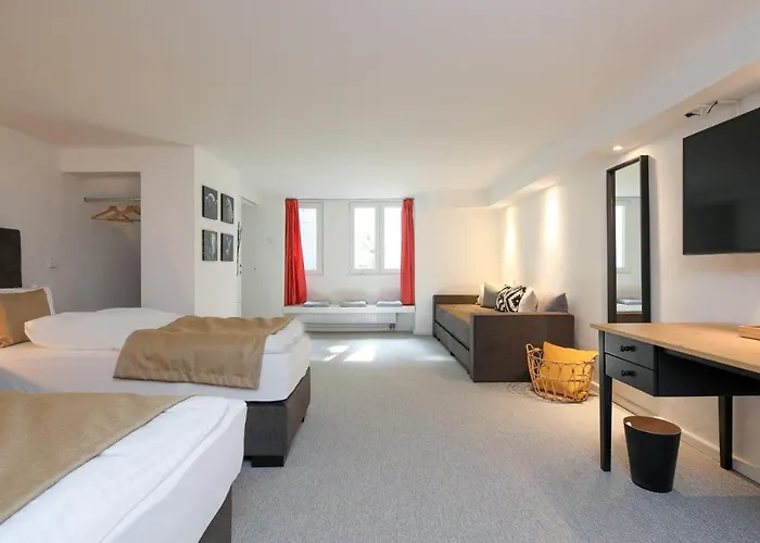 5 Personen Altbau Nahe Kurfuerstendamm - Shakespeare Apartamento *